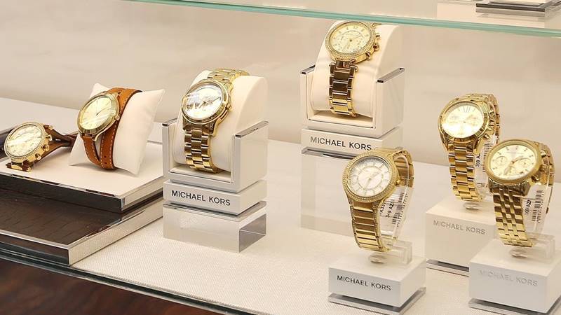 michael kors chasovnici za poradyk